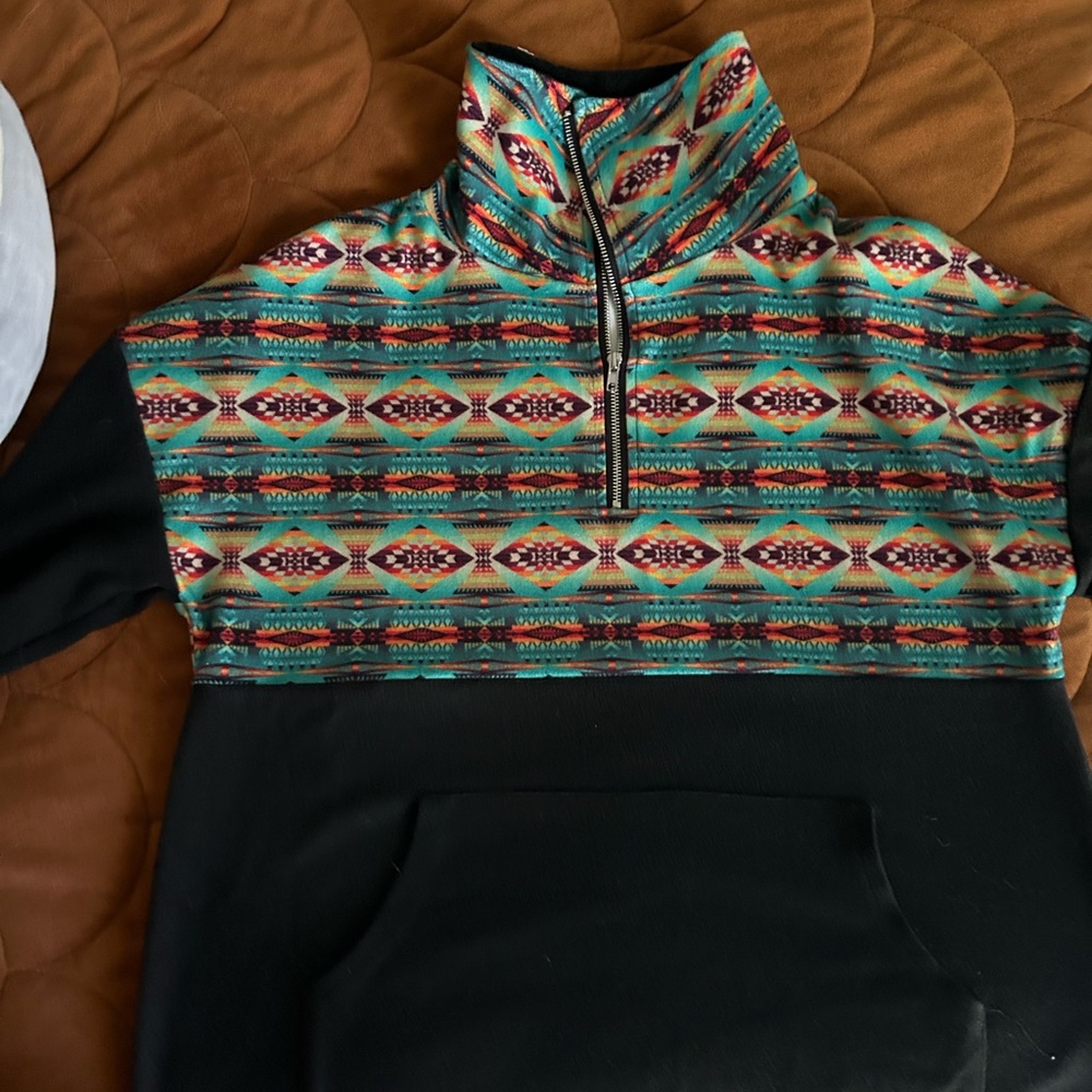 Crazy train pullover - Picture 2 of 2